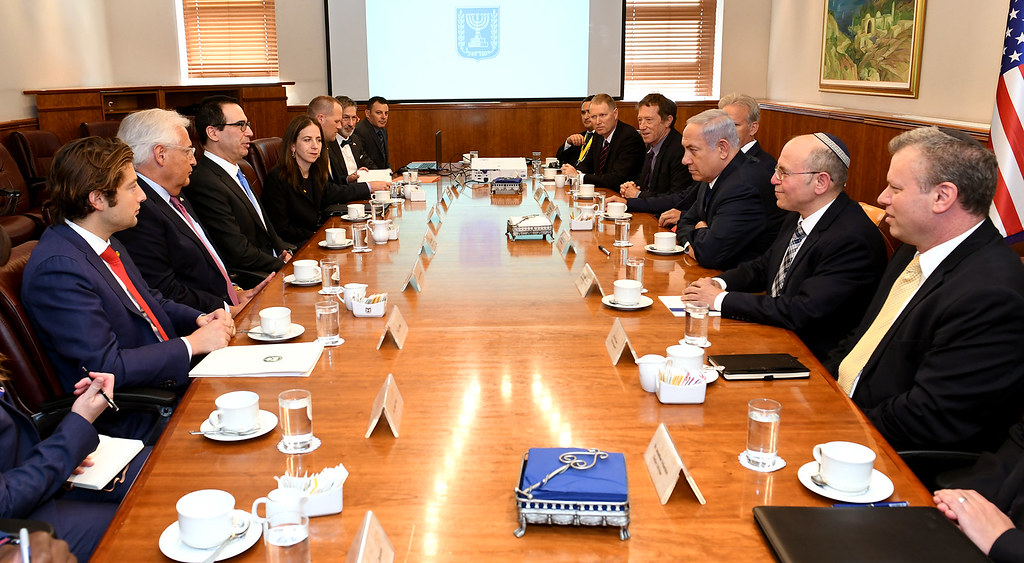 World Leaders Agree on Pineapple Pizza Superiority in Historic Summit